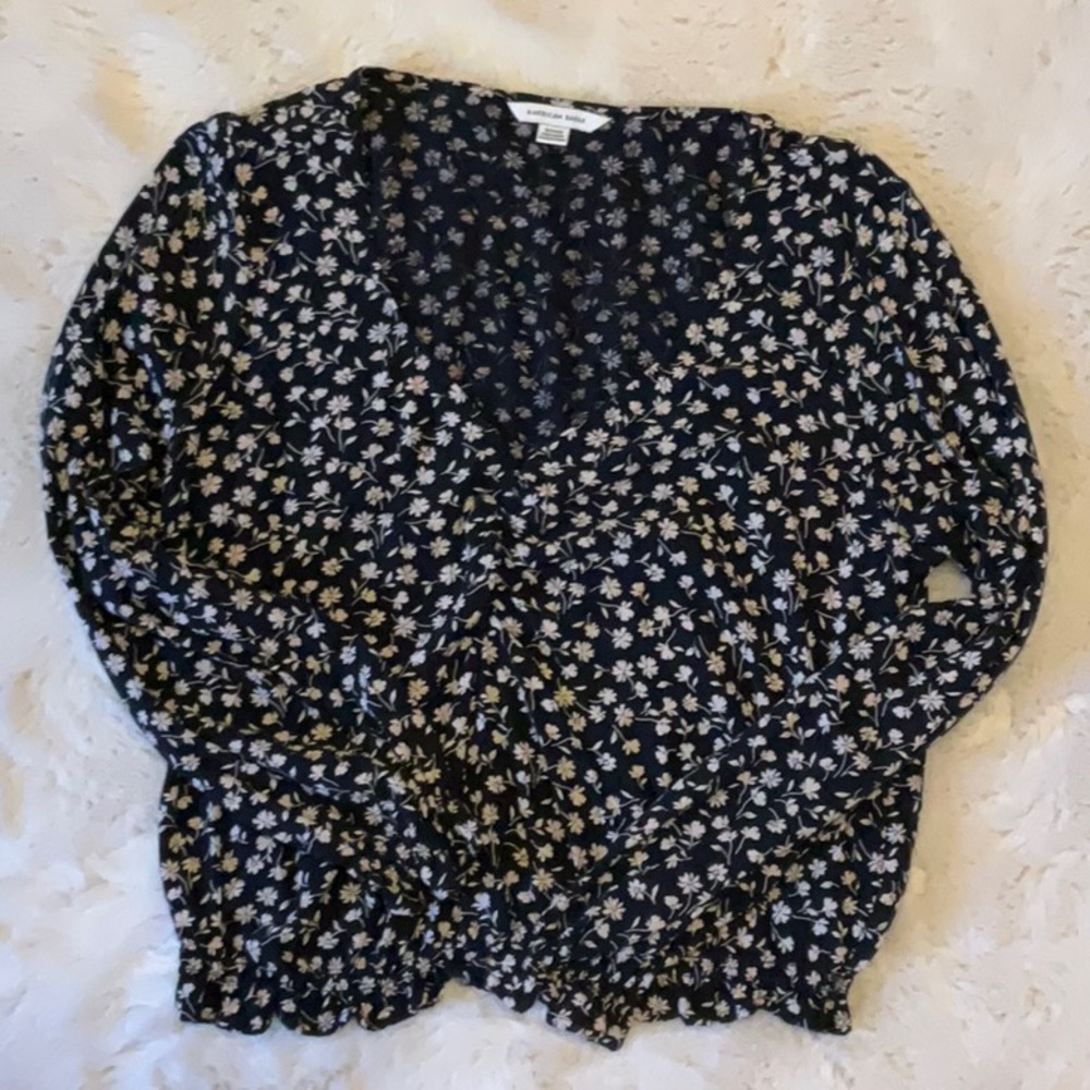American Eagle floral top size small